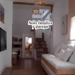 villa-casa-en-zona-centrica-solo-familias-y-parejas.es-andalucia.com/